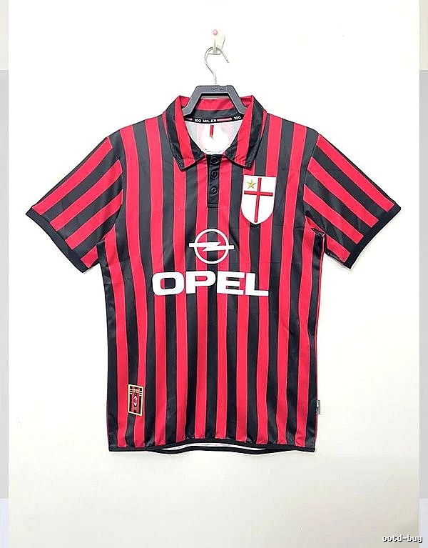 AC Milan Resort Retro soccer jersey Red Black Striped for Travel Looks