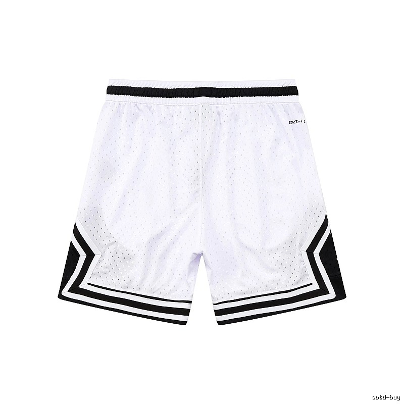 AJ sporty black and white shorts