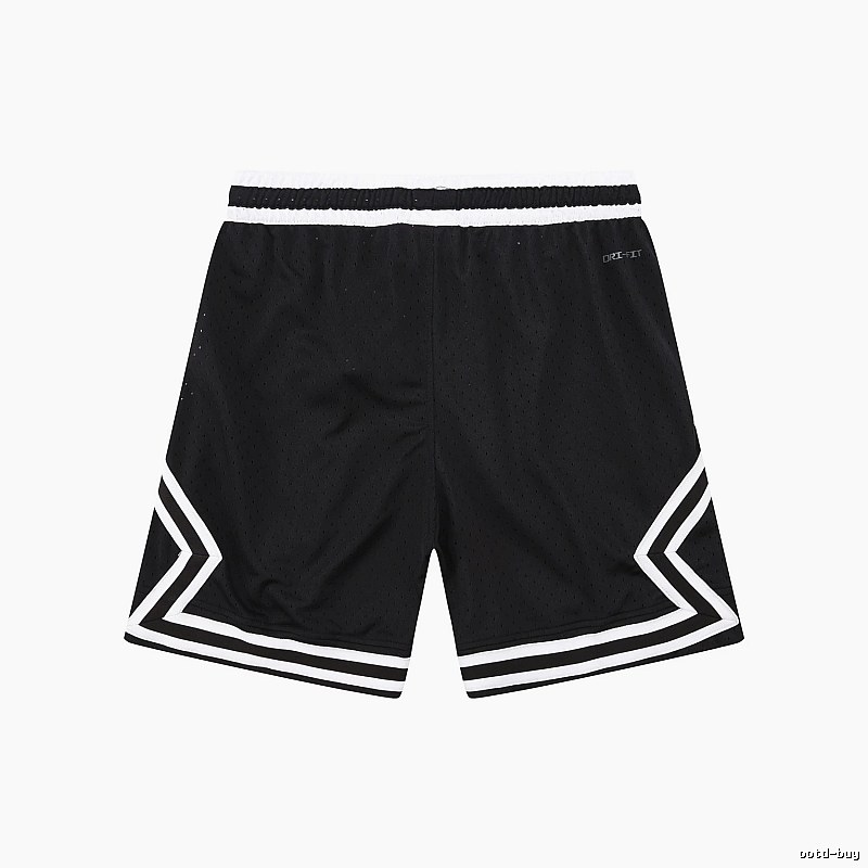 AJ sporty black shorts