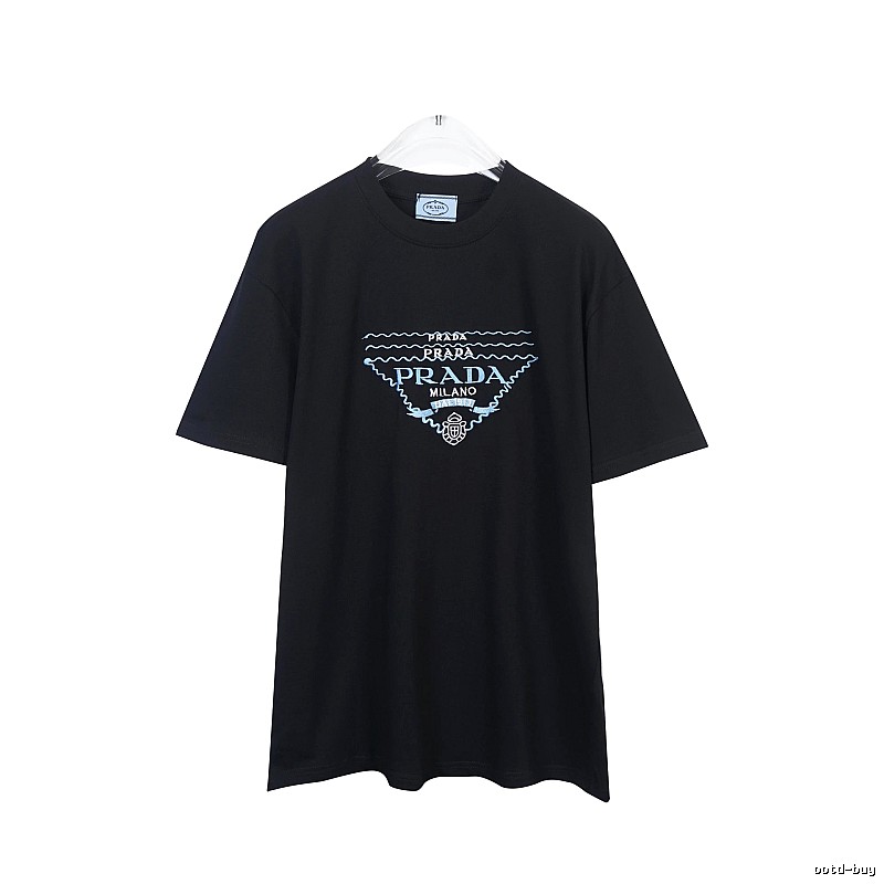Amiri Gift Ready Logo T-shirt Black Small AM with Standout Detail