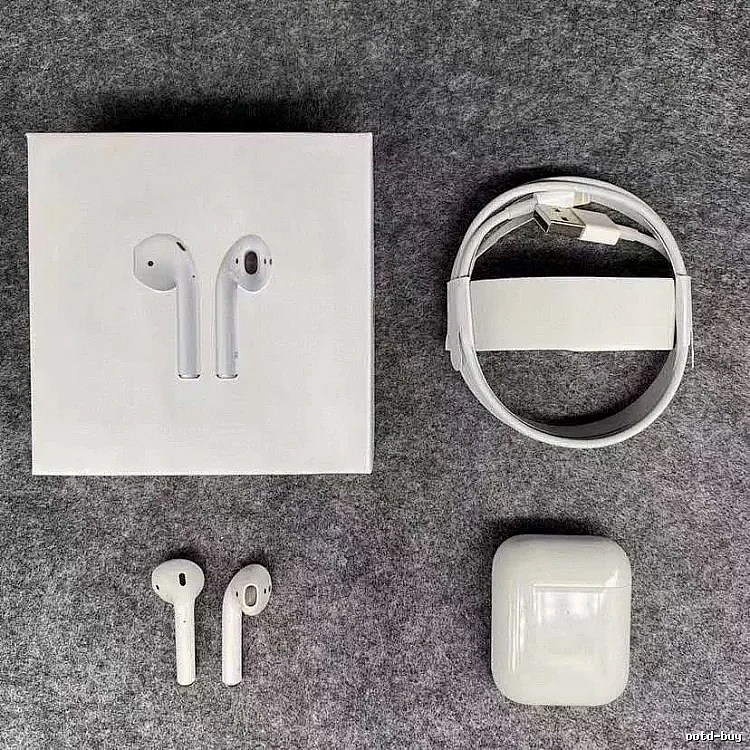 Apple AirPods Wireless Earbuds in White