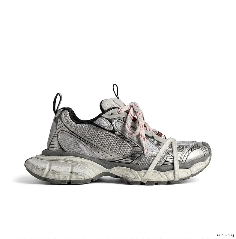 Balenciaga dad - style grey sports shoes