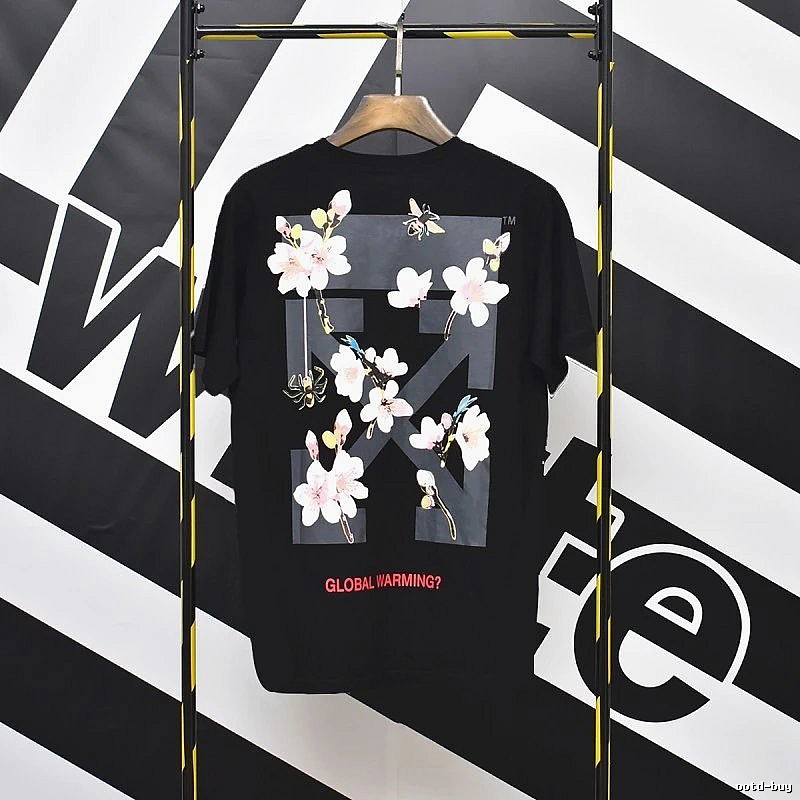 Black Style 632 Anime Graphic T-Shirt Gift Ready
