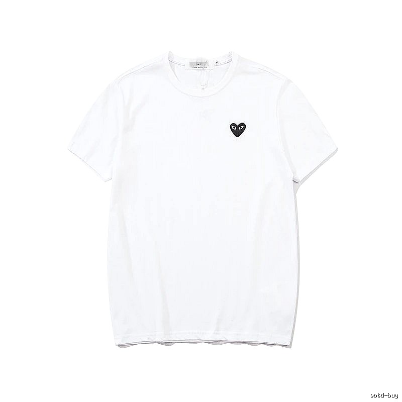 Comme des Garcons PLAY 2021-95 White Style 2195 Heart Logo T-Shirt Layered Outfit