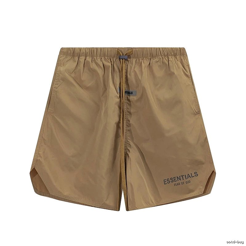 ESSENTIALS minimalist style khaki shorts