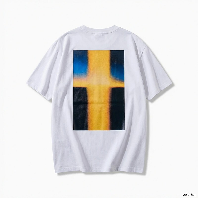 ESSENTIALS minimalist style white T-shirt