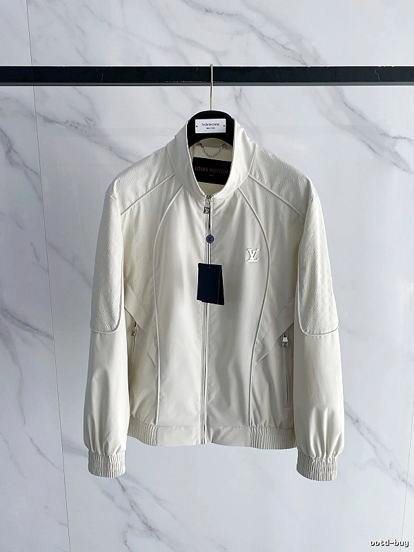 Light Jacket by Arc’teryx with Cream Zip Jacket with Small
