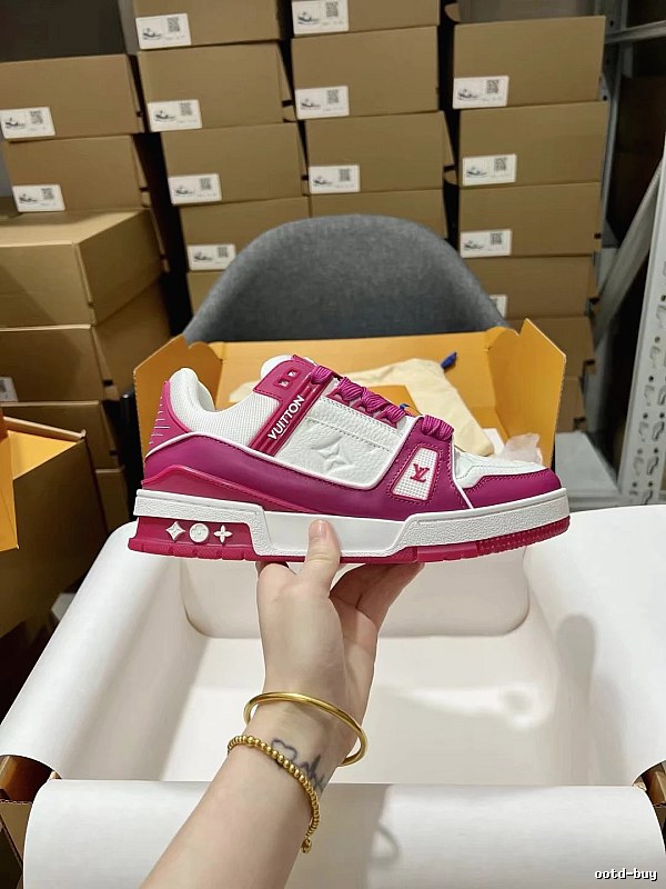 Louis Vuitton Pink Low-top Sneaker with Pink White Low-top for Casual Outfits