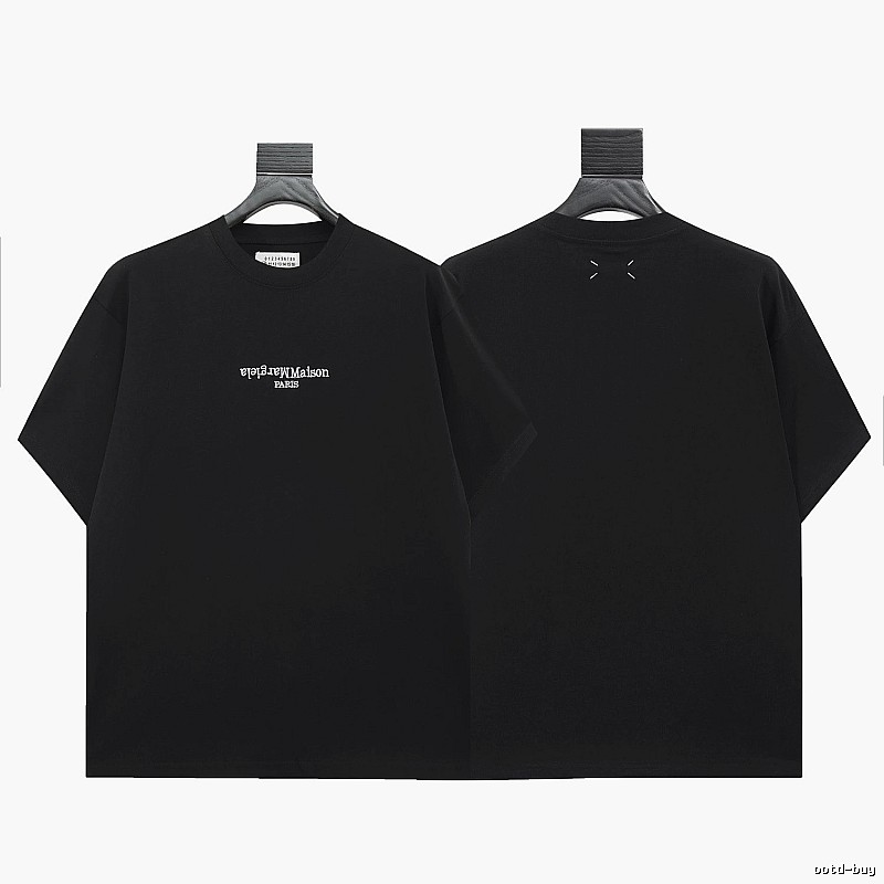 Maison Margiela Stitch Minimalist Style Black Short-sleeve T-shirt