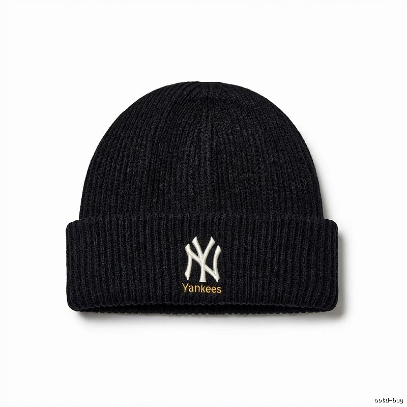 MLB New York Yankees Simple Black Knitted Hat