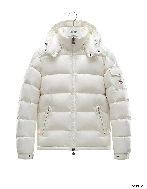 Moncler shiny and fashionable white down jacket