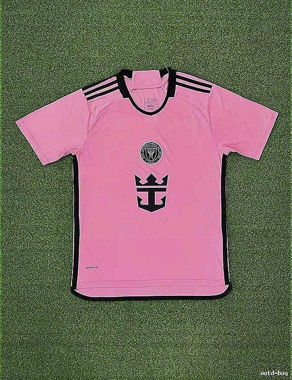 Real Madrid Classic Home soccer jersey White Real Madrid with Travel-Friendly Style