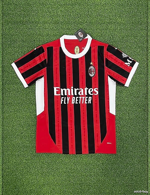 Real Madrid Relaxed Home soccer jersey White Real Madrid with Designer-Inspired Detail