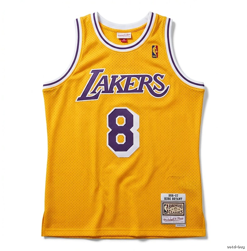 The classic yellow jersey of the Kobe Lakers.
