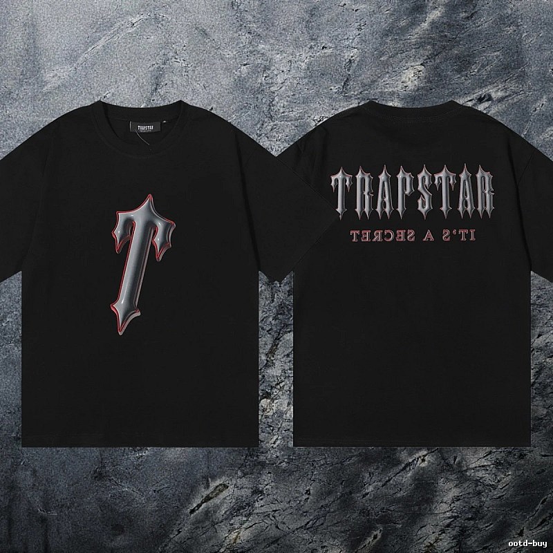 Trapstar Classic Keys graphic T-shirt Black White Key with Travel-Friendly Style